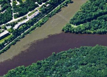 confluence of Minnesota River and Mississippi River